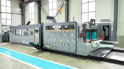 Impresora y ranuradora flexográfica automática (con plegadora encoladora en línea)