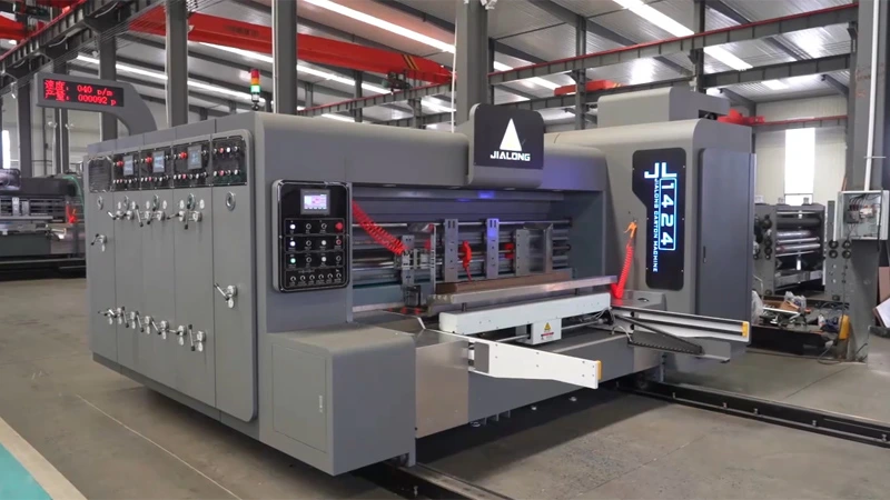 Apiladora, impresora y ranuradora flexográfica automática