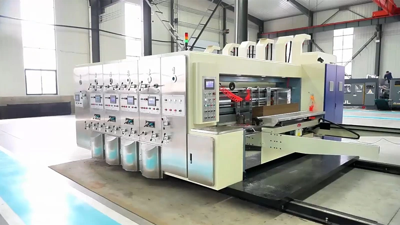 Impresora, troqueladora y ranuradora flexográfica automática