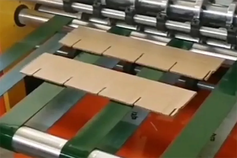 Ranuradora para partición automática